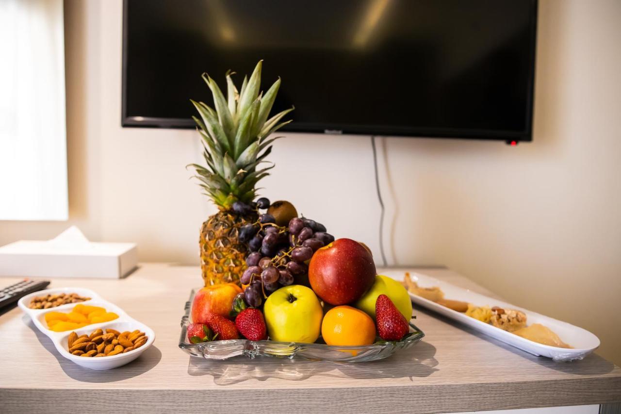 Bellagio Beach Resort & Spa Hurghada Exterior photo Fruit platter