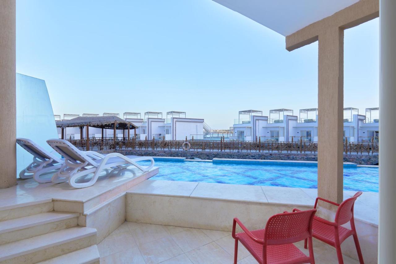 Bellagio Beach Resort & Spa Hurghada Exterior photo A poolside room at the hotel